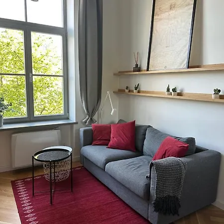 Apartment M Loft2 - Center With Gated Free Parking
