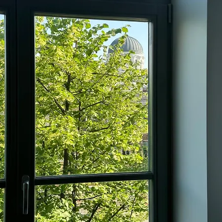 Apartment M Loft2 - Center With Gated Free Parking *